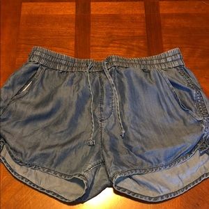Gap light weight Demin shorts